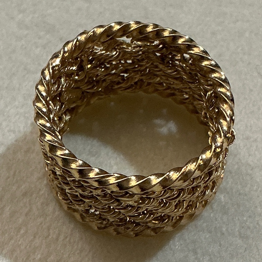 Elegant 10k Gold-Woven Ring Size 6.